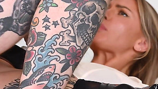 Annabelle Goes to Doctor