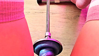 Fucking Machine Anal - Solo Girl Takes a Relentless Machine Deep in Her Ass