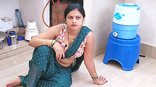 Chhoti sauteli bahan ko chudae karna sikhaya kamine bhai ne