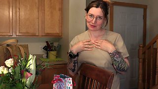 Birthday massage for step MILF in sensual bondage heat