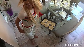 Kenzie Reeves Gets Stuffed With Cum On Thanksgiving