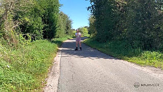 Stuck in the Car Window - and You Take Your Chance..