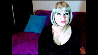 A mature whore, a webcam model, sucks her husband’s dick after private sessions with strangers.!. (38)