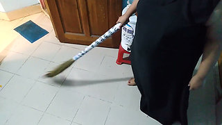 25 Year Old Saudi Arabian Maid Gets Her Pussy & Big Ass Fucked