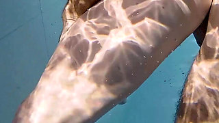 All Natural MILF Julia North Underwater Anal in the Pool