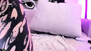 Cute blonde amateur webcam teen masturbating