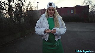 Barista dirt with well-made Martin Gun from Public Agent