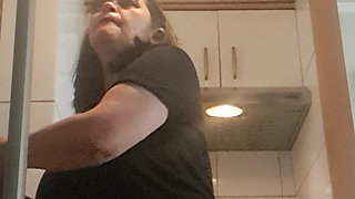 MILF, Cleaning the Kitchen