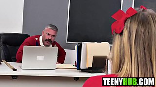 Kinky Bedroom Pounding: Coco Lovelock as Future Prom Queen Begs for Rough Taming Instead of a Crown