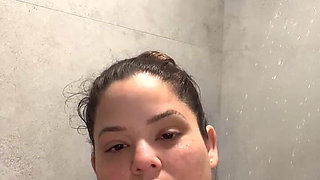 Live Stream with Dani Valentina