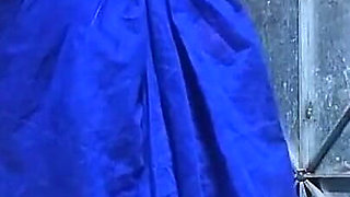 Bhabi Ki Mast Gand Ki Ched Me Padosi Devar Ne Tang Uta Ke Liya