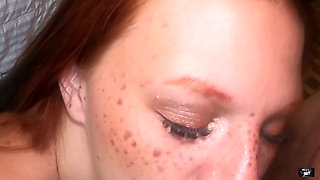 Pregnant Waitress Fucked Me on My Lunch Break