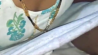Girlfriend Gives Quick Blowjob