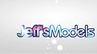 Machine Sex with Curvy Agatha Ludovino