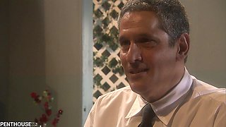 Gorgeous MILF Diana horny xxx scene