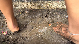 Lick My Muddy Feet Foot Fetish POV - Ebony Goddess Luna Law Makes You Worship Her Dirty Feet, Mud Squelching, Wrinkled Soles, Bar
