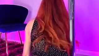 Amouranth Pillar Dancing Unwrap Taunt Flick Leaked