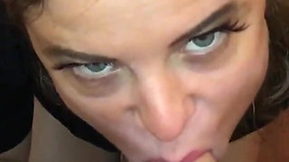 Hot real estate agent fucks for the sale