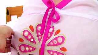 British granny Isabel gets fondled and fingered