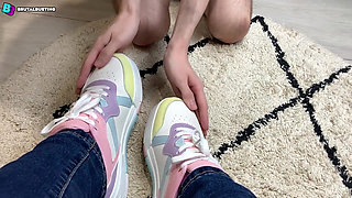 Human Shoe Cleaner - He Has to Lick Legs That Demolish Him! - Dave Moon - Jennifer - Bbusting (licking)