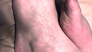 Sexy MILF Feet