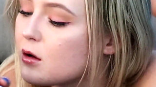 Natalia Queen - Slow & Sensuous Handjob