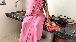 Aaj Bhabhi Ki Kichin Me Karte Bawkt Ki Bhabhi Ki Jabarjast Chudayi