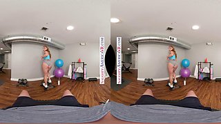 Gym Babe Skylar Snow Wants To Fuck Your Brains Out In The Locker Room