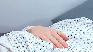 Breeding Doctor - Hunter Johnson 's Fertility Hospital Visit Ends with Sexy Doctor Anna Lynx Getting Creampied