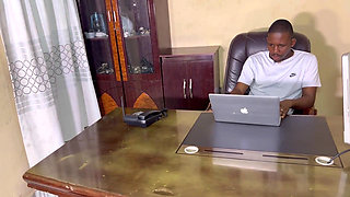 He Fuck the New Cleaner When She Dey Clean the Office