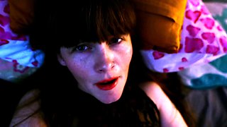 Cute amateur brunette naughty in solo jerking show on camera