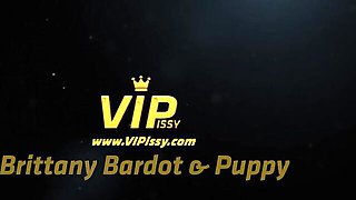Stunning Victoria Puppy and Brittany Bardot at kissing porn