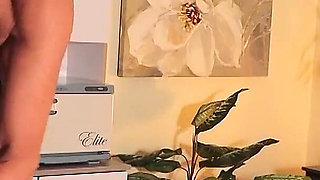 Masterful Blowjob From a Sports Masseuse