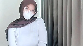 Exhausted exercise show off the perfect body