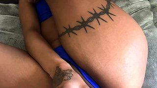 Close up MILF masturbation
