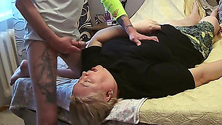 jerking off my dick to cum on my girlfriend