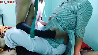 Little Indian 18 Year School Girl Bunk Her Class for Give Her Virginity to Her Boyfriend