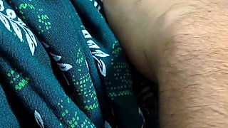 Sri Lankan - Step Mom Shares Bed with Stepson Went Wrong Hardcore Sex - Asian Hot Couple