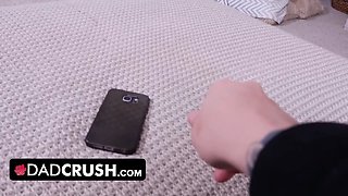 Dadcrush - wrong number! horny daughter-in-law sends her stepdad nudies by error and makes him jizz