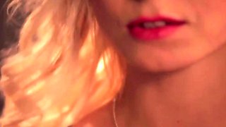 Sensual Blonde Gives Perfect Head