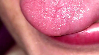 Uvula Tease: Extreme Oral Close-up
