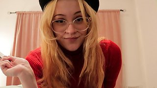 Blonde is flashing her big boobs in the outdoors