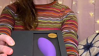 Hot amateur webcam teen masturbates for their fans
