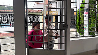 I Take a Girl to My House After Her Boyfriend Left Her Standing in the Park, I End up Her Hard to Raise Her Spirits