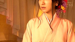 Naughty Japanese babe Ayaka Tomoda masturbates