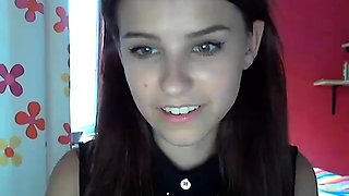 Amateur Webcam Teen Masturbates And Teases