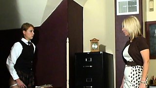 Amateur blonde is giving oralsex to a loving brunette
