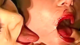 Hot Lesbians Wild Pussy Lick and Cum Kiss Orgy