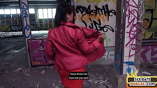 Curvy squirting MILF blows shaft while banging at sex date