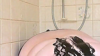 Shower Goddess Nipple Reveal